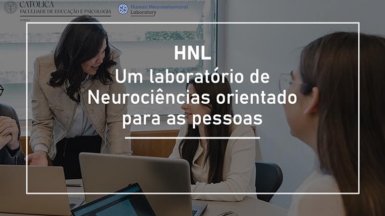 Alunos de costas com camisola do HNL